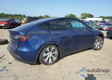 2022 Tesla Model Y from USA, damaged, VIN 7SAYGDEE9NF447853